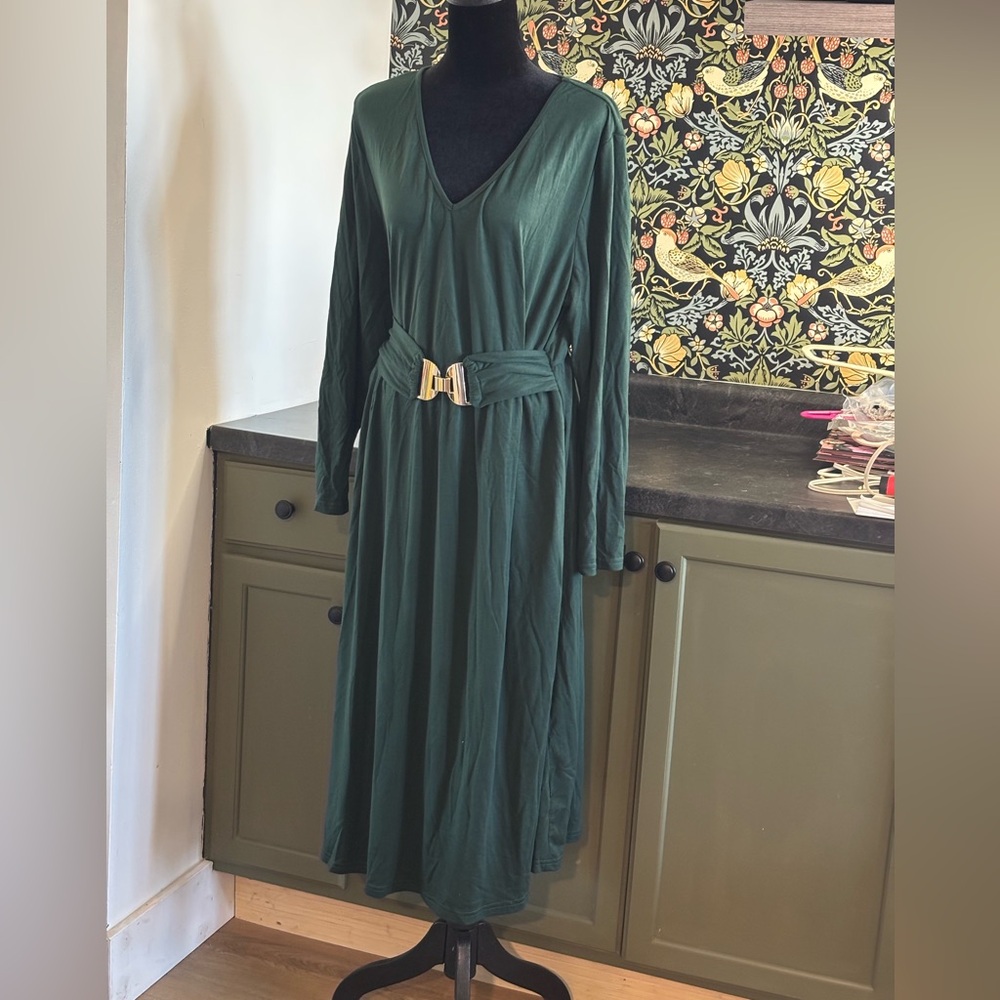 BloomChic Deep Green Long Sleeve Dress with Belt NEW Sz 22/24 stretch